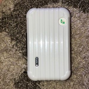 White Rimowa Accessory